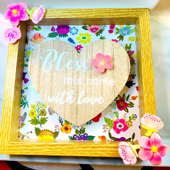 Handmade decorative floral frame - Picture 1 of 6